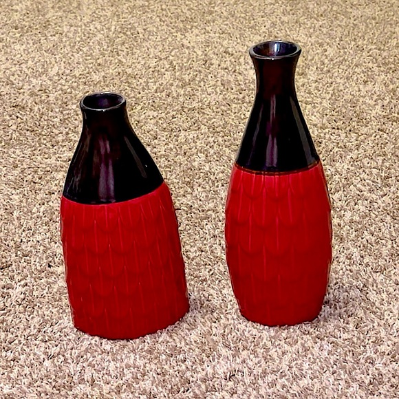 Red & Black Textured Ceramic Vases - Picture 2 of 8